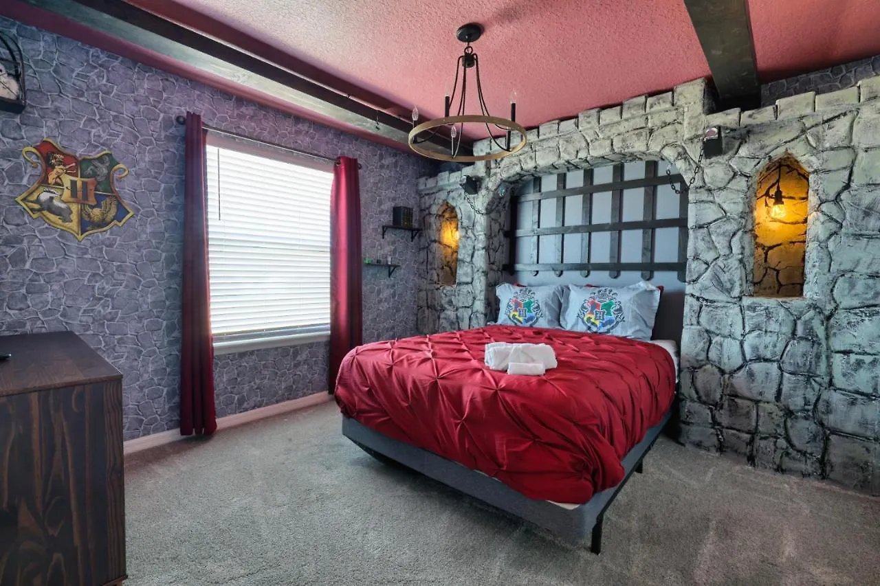 Magical 10-Bed Themed Windsor Island Home Davenport 0*,  Amerikai Egyesült Államok