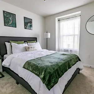  Holiday home Deluxe Suites 5 Bedroom Paradise Near