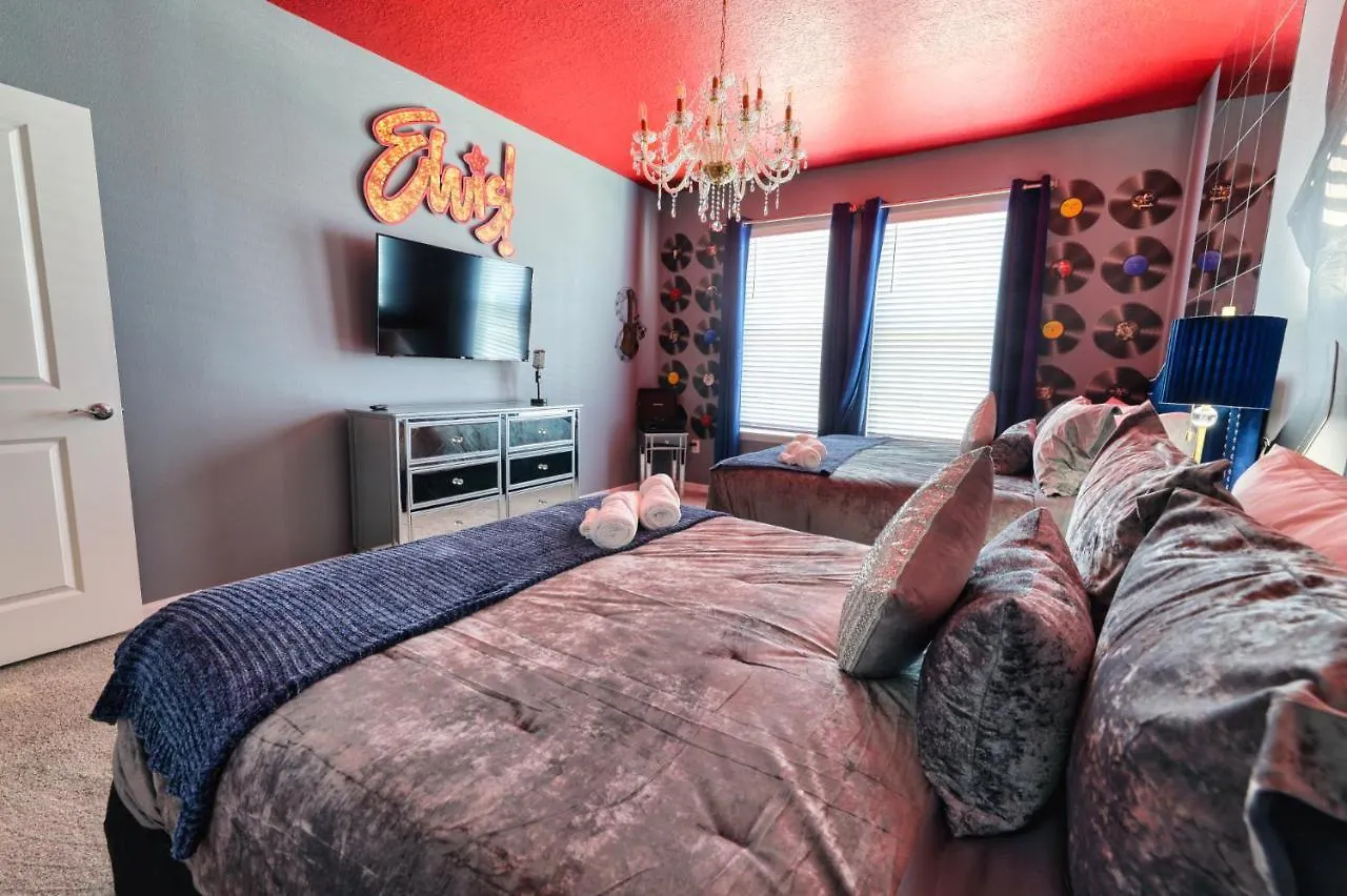 Holiday home Magical 10-Bed Themed Windsor Island Home Davenport