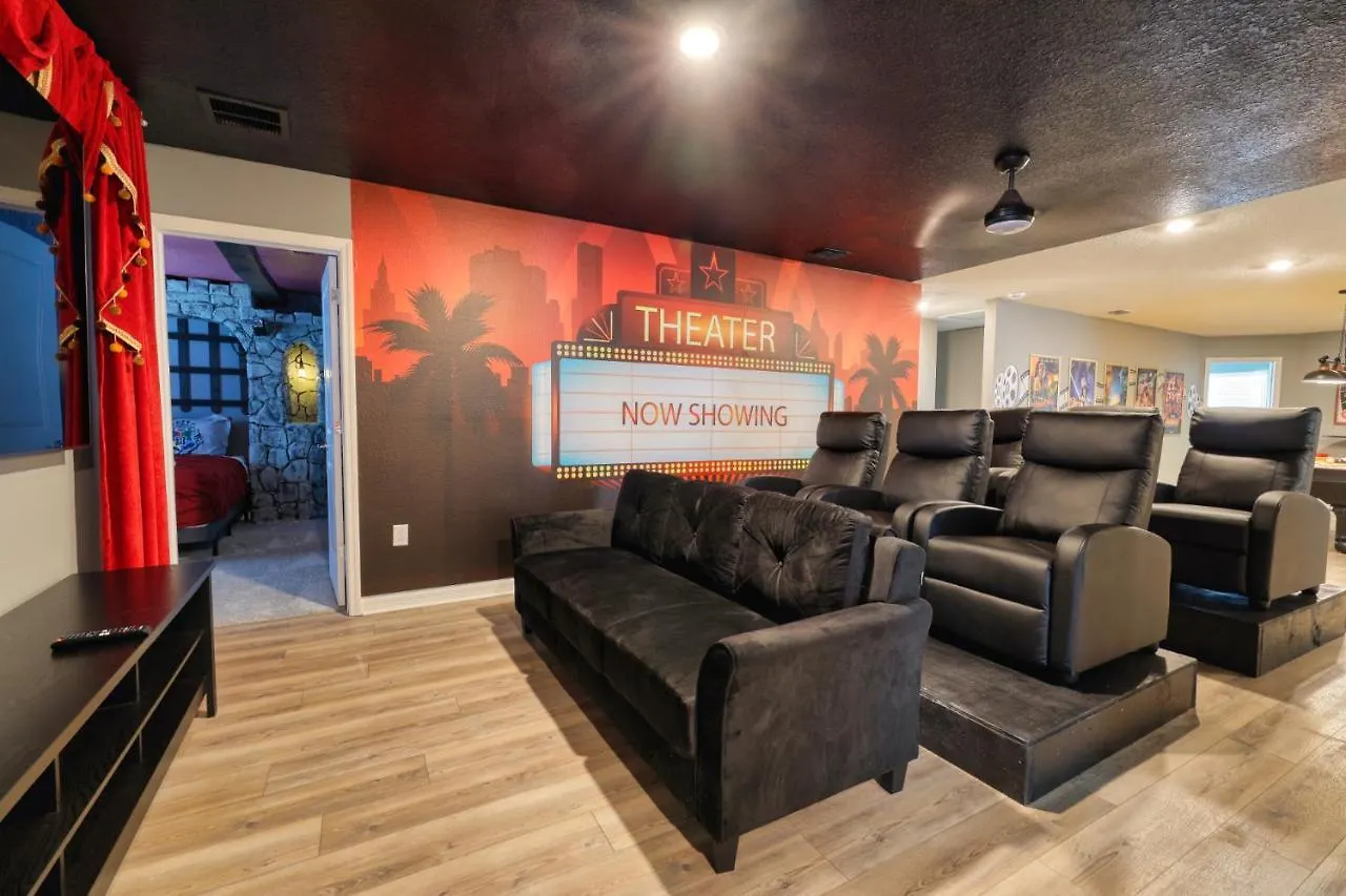 Holiday home Magical 10-Bed Themed Windsor Island Home Davenport
